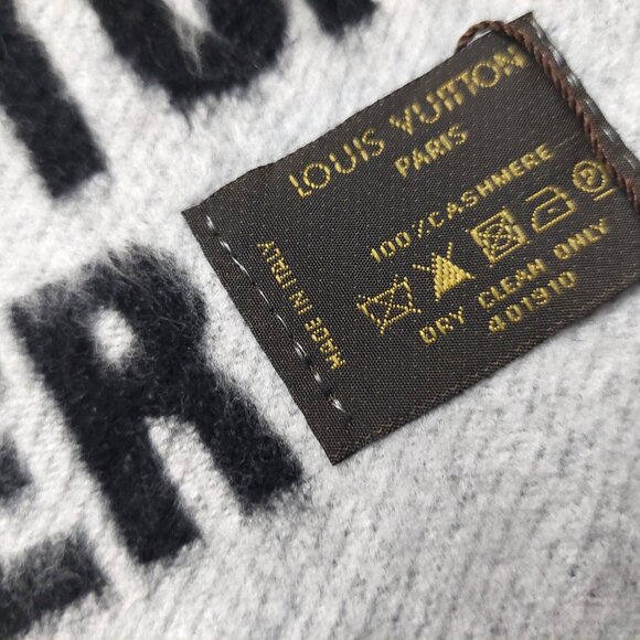 LOUIS VUITTON LV FOREVER Classic Vintage Reversible Grey & Black Scarf VWT - Picture 11 of 11